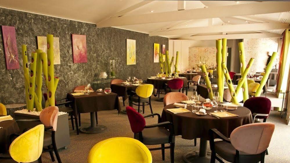 Le Carre D'Alethius Logis Hotel Restaurant Charmes-sur-Rhone Exterior foto